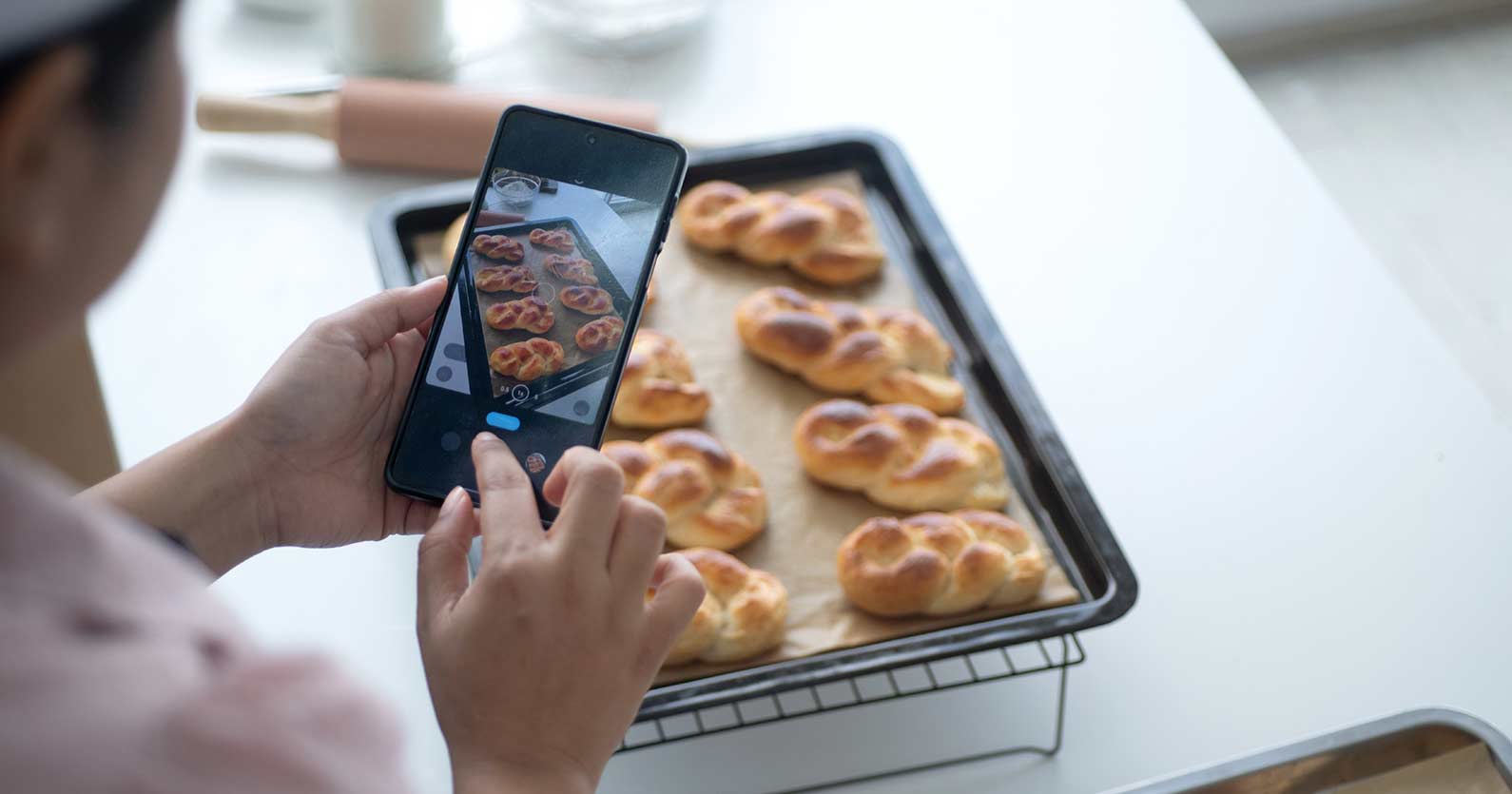 The Role of Social Media in New Search Tools
